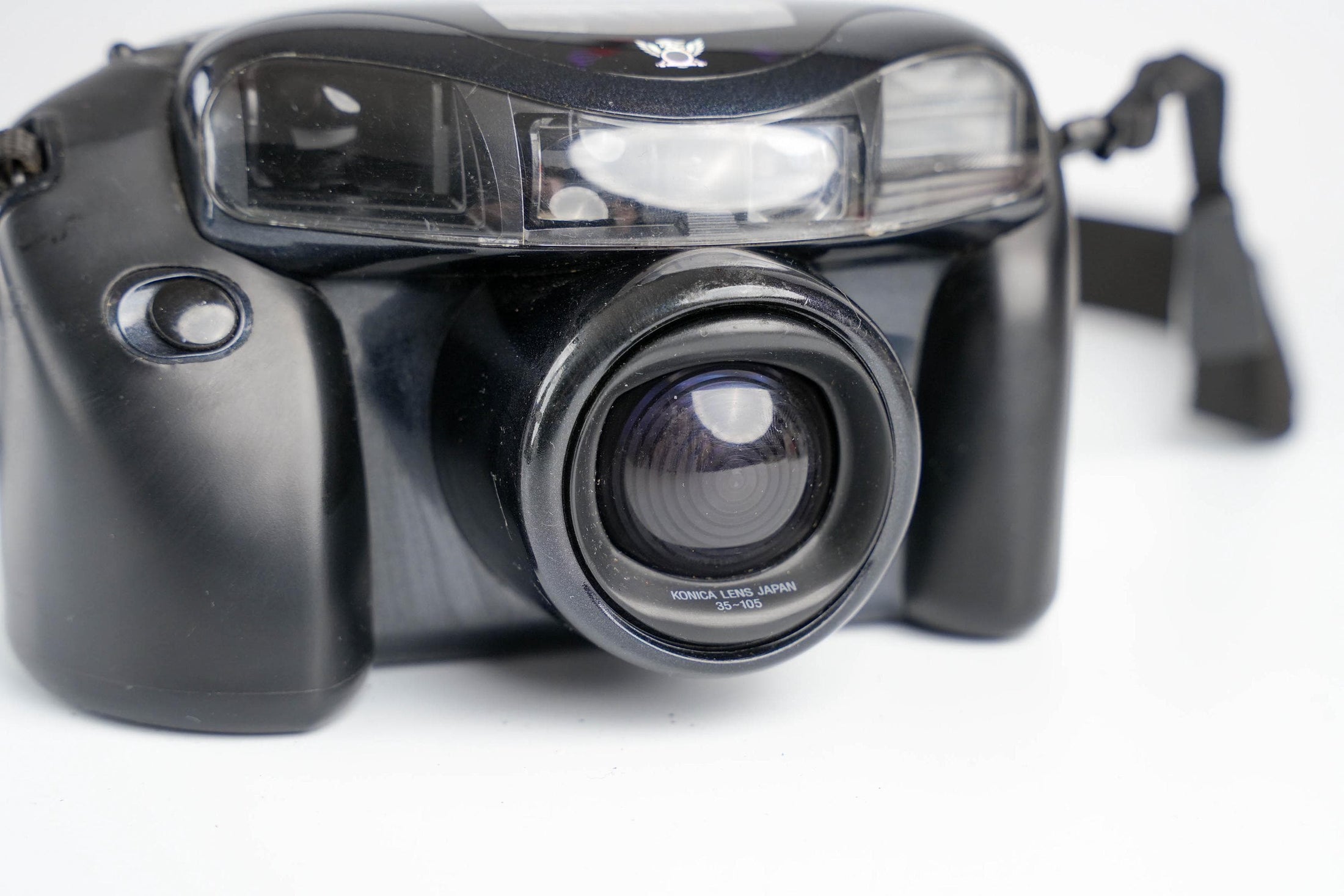 Konica Airborg 35mm Point-and-Shoot Camera: Futuristisch Design