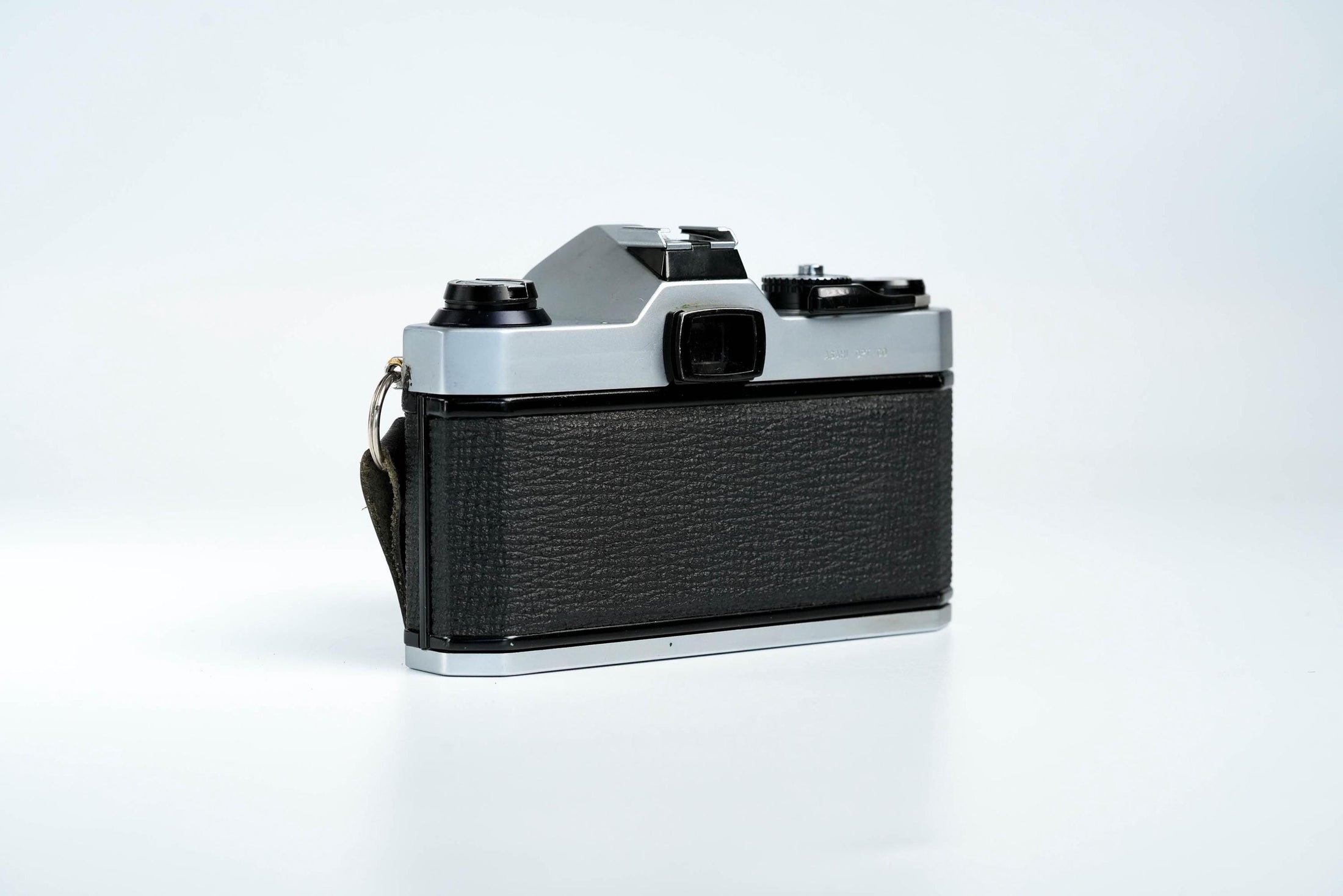 Pentax K1000 + SMC Pentax-M 50mm f/1.7 – Volledig werkend + gratis 35mm film