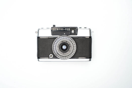 Olympus Pen EE-3 – Iconische Half-Frame Camera | Werkend met Gebruikerssporen