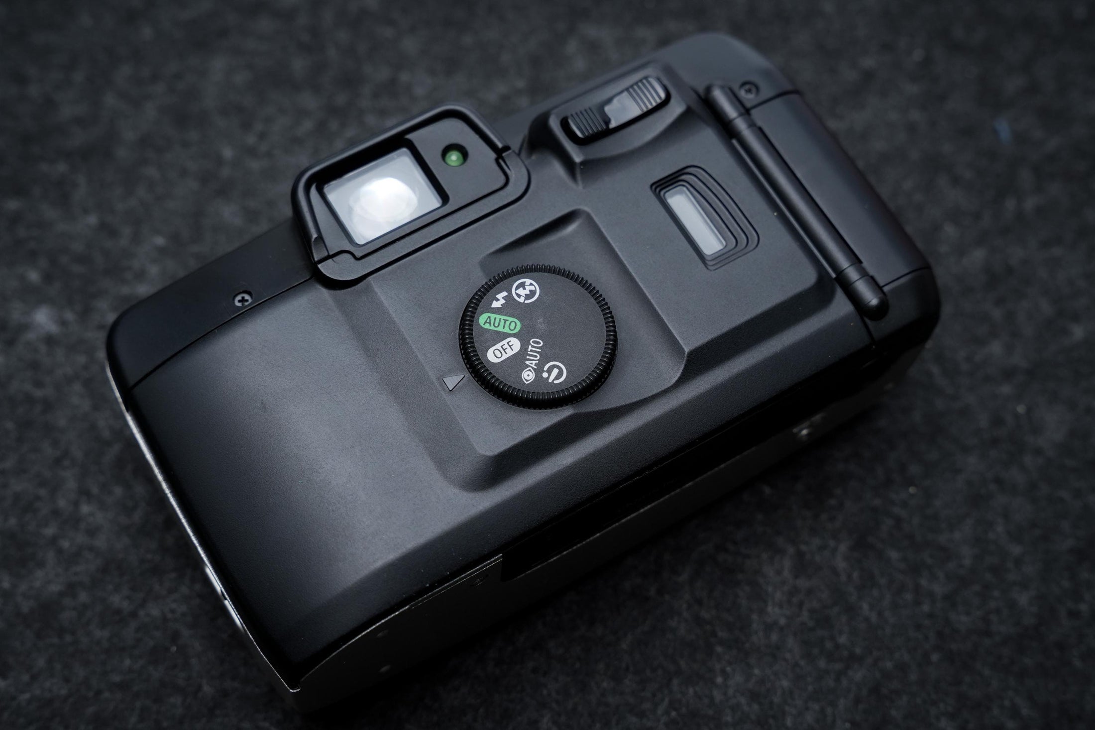 Canon Prima Zoom 76 + gratis 35mm film – 35mm point-and-shoot camera – 1999 – nieuw in doos, old stock