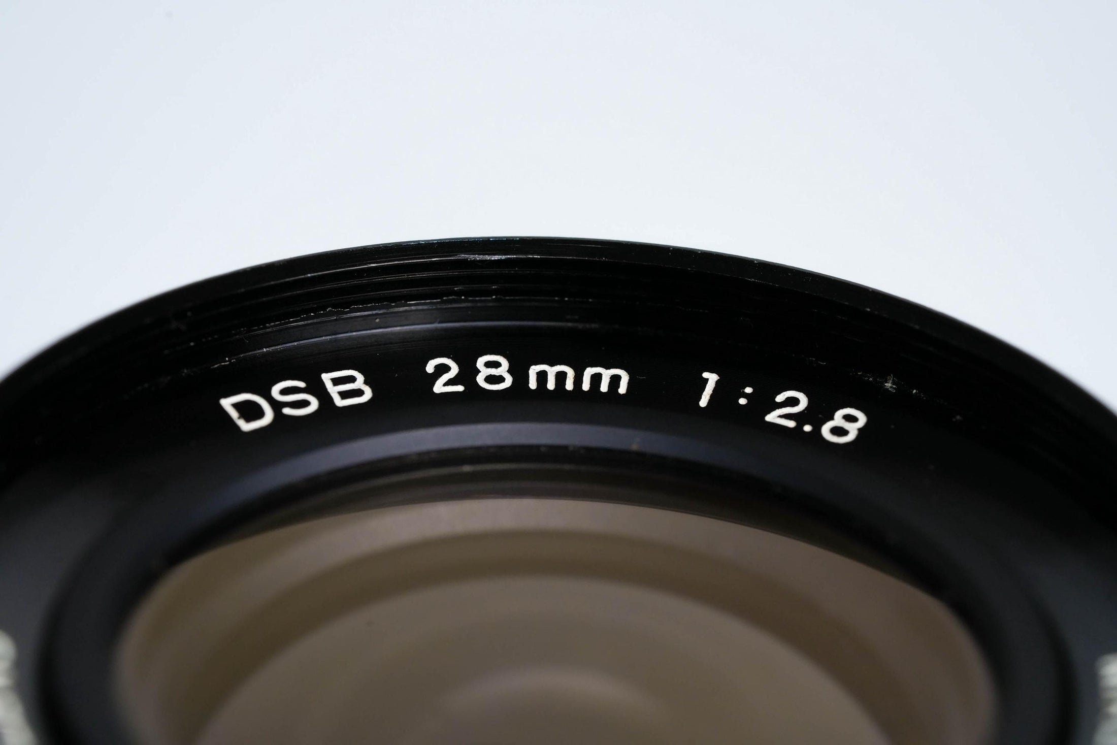 Yashica DSB 28mm f/2.8 – Vintage Groothoeklens voor Contax/Yashica Mount