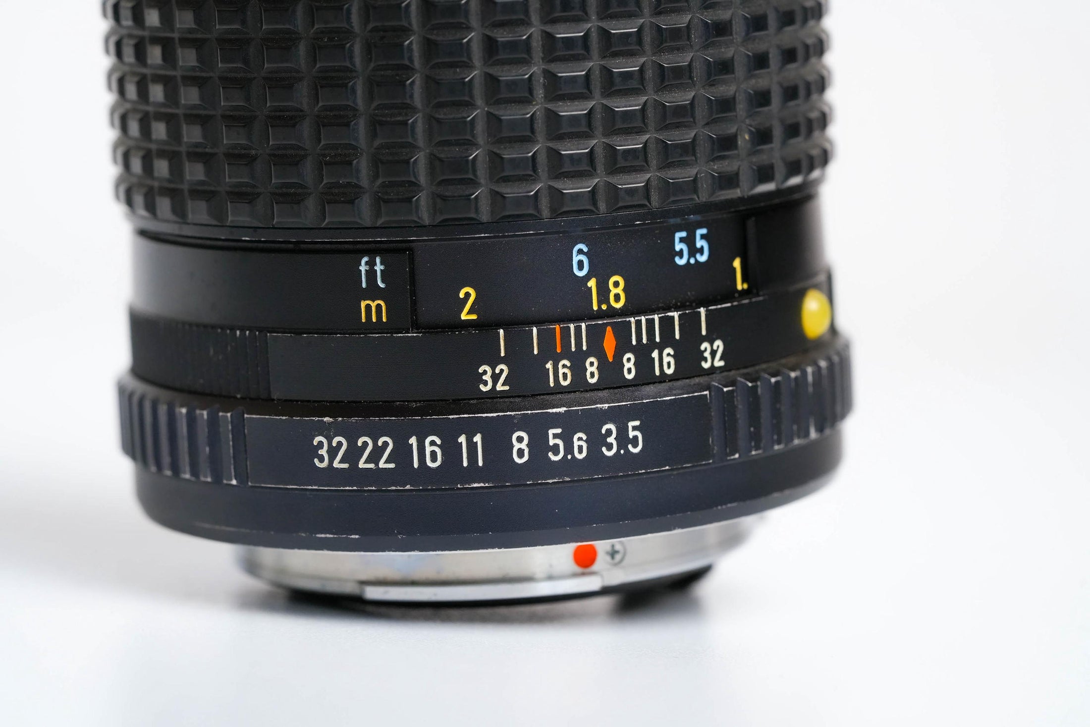 Pentax-M 135mm f3.5 – Compacte Telelens met Karakter
