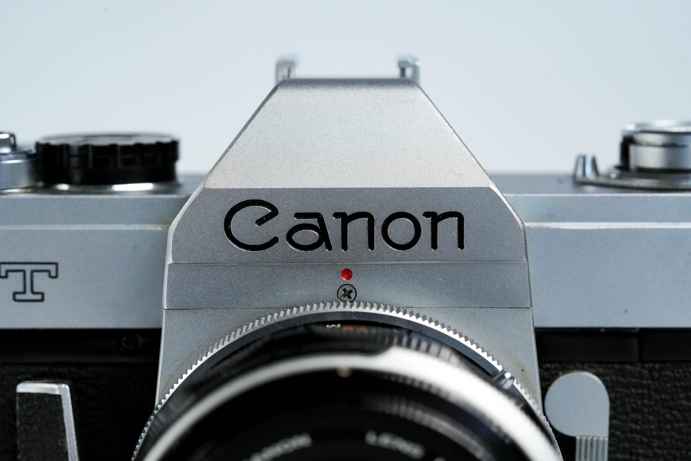 Canon FT QL + 50mm f/1.8 – Volledig werkend + gratis 35mm film