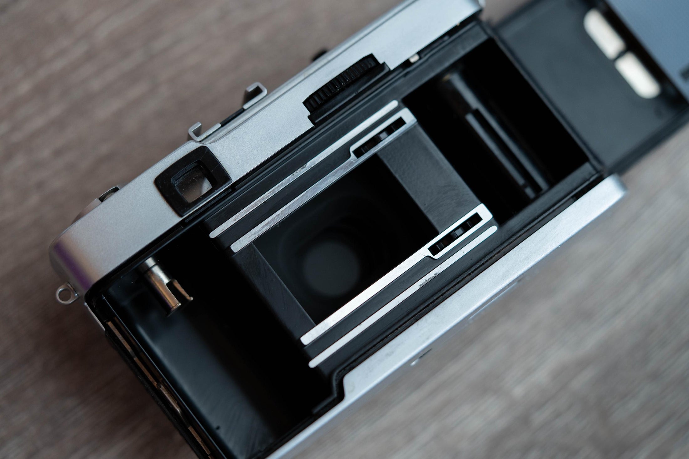 Olympus Trip 35 + gratis Kodak Gold film