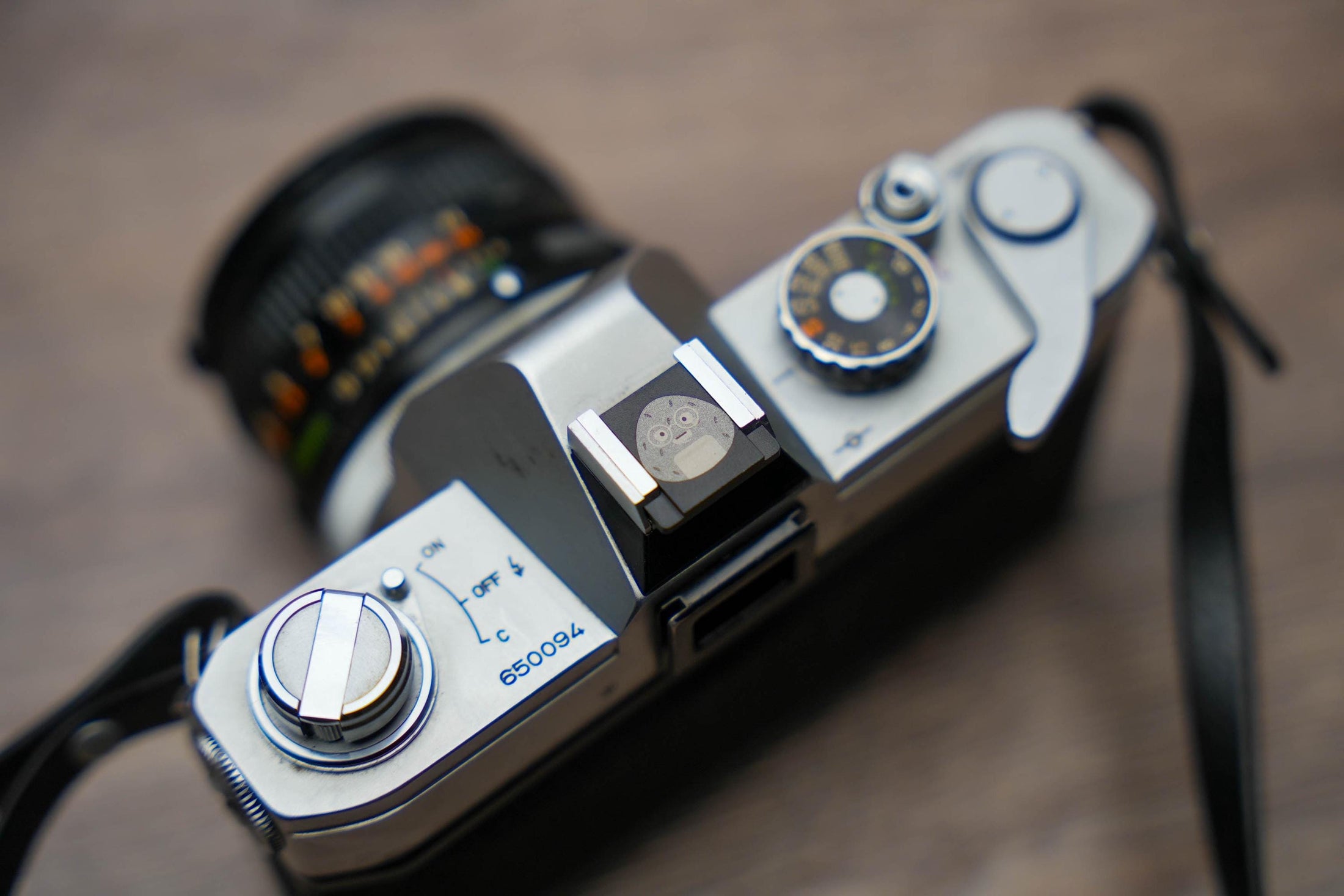 Unieke Aluminium Flitsschoen met Japanse Onigiri Gravure – Verkrijgbaar in Goud, Zilver en Zwart by Unseend