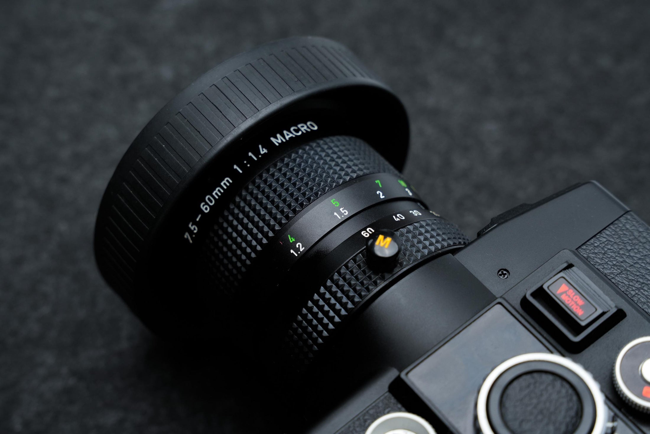 Canon 814XL Electronic – Super 8 Camera – 1977 – Zwart – Macro Zoom – Voor filmmakers & verzamelaars – XL-opnamen – Professioneel model