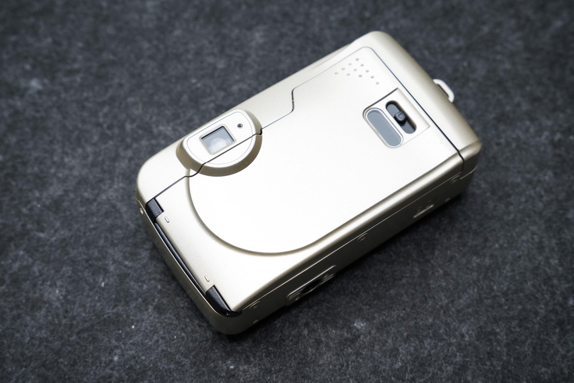 Samsung Fino 700S + gratis 35mm film – 35mm point-and-shoot camera – jaren 1990 – nieuw in doos, old stock