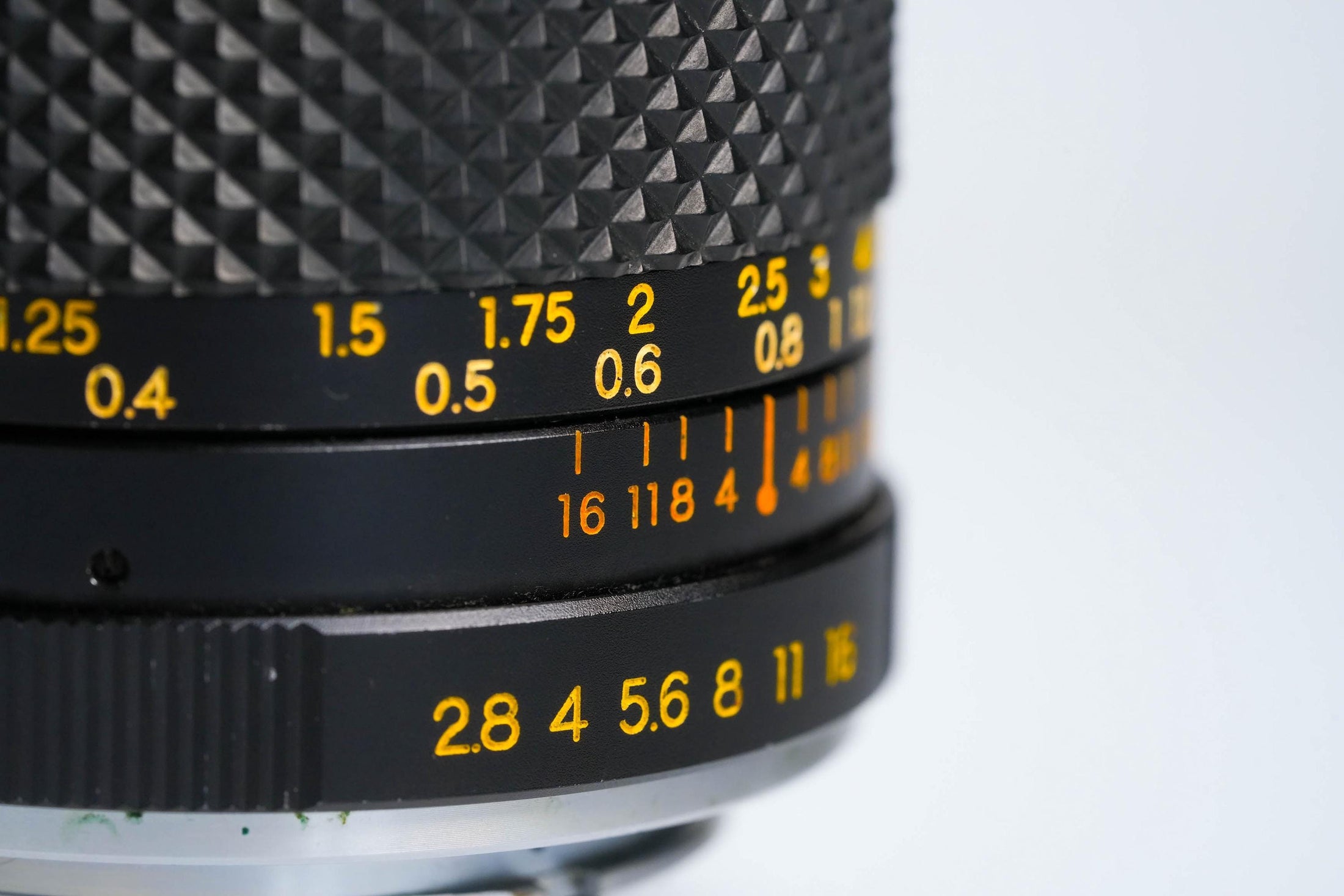Yashica DSB 28mm f/2.8 – Vintage Groothoeklens voor Contax/Yashica Mount