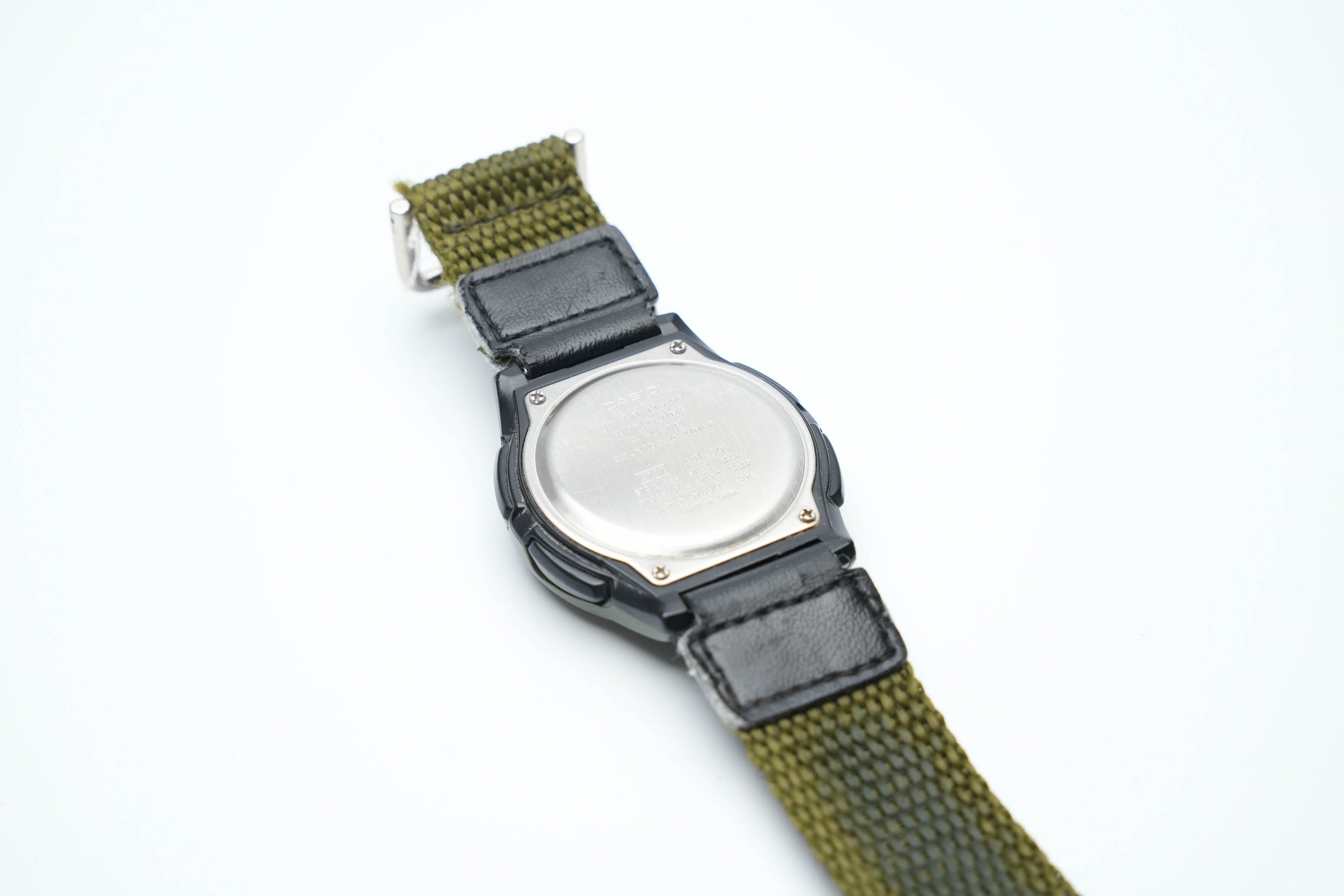 Casio Illuminator AW-80 Unisex Horloge met Groen Nylon Band