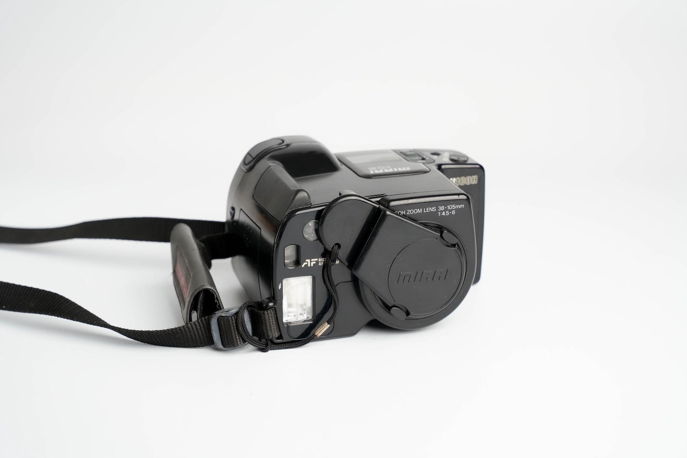Ricoh Mirai 105: Retro Analoge Camera met Moderne Autofocus