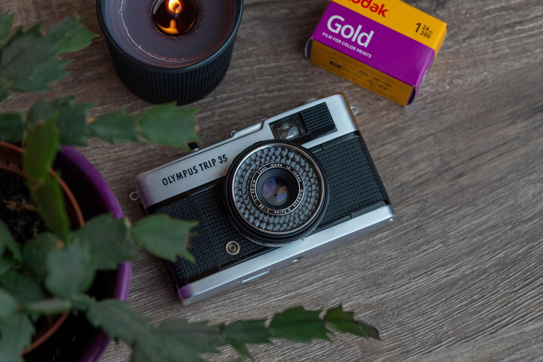 Olympus Trip 35 + gratis Kodak Gold film