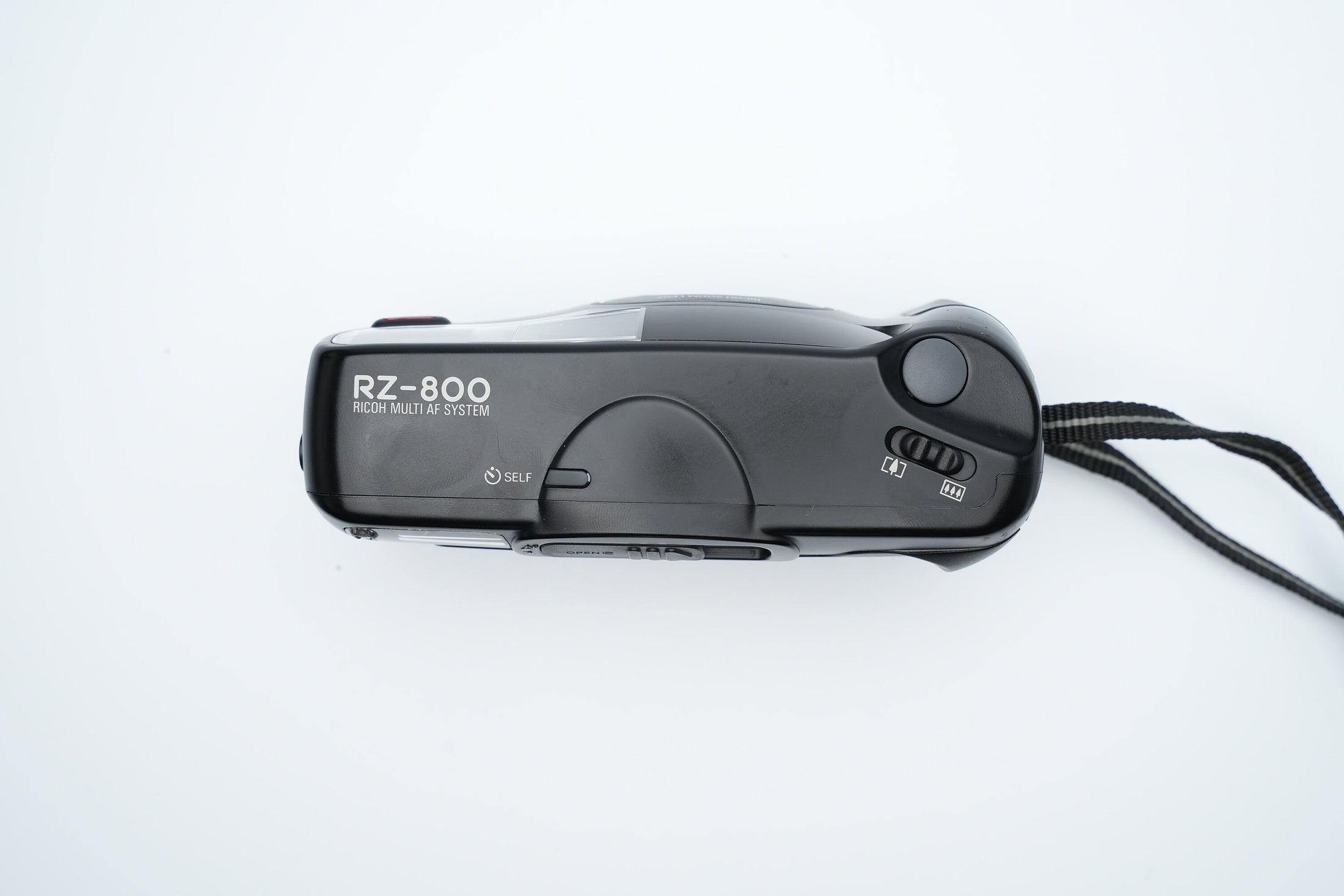 Ricoh RZ-800 - Compacte 35mm Point-and-Shoot Camera met Zoomlens en Macrofunctie