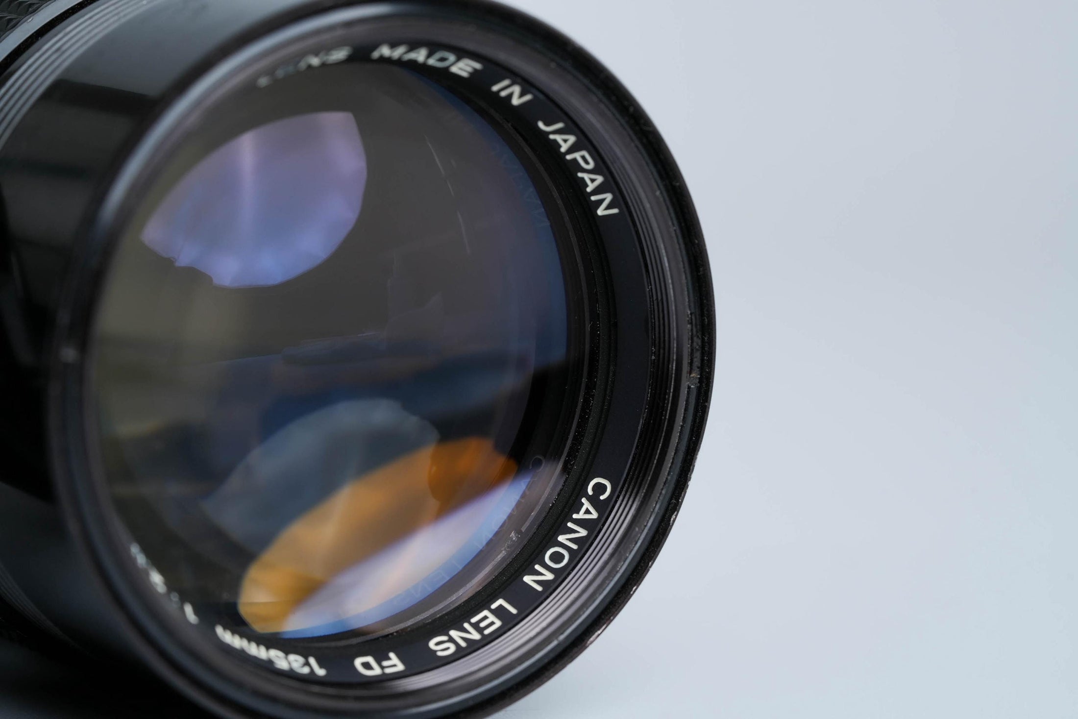 Canon FD 135mm f/2.8 Telelens – Krachtige Portretlens met Prachtige Bokeh