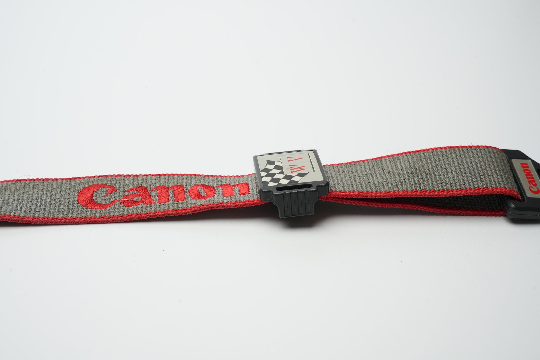 Vintage Canon cameraband grijs met rood | Vintage cameraband | Canon jaren 80