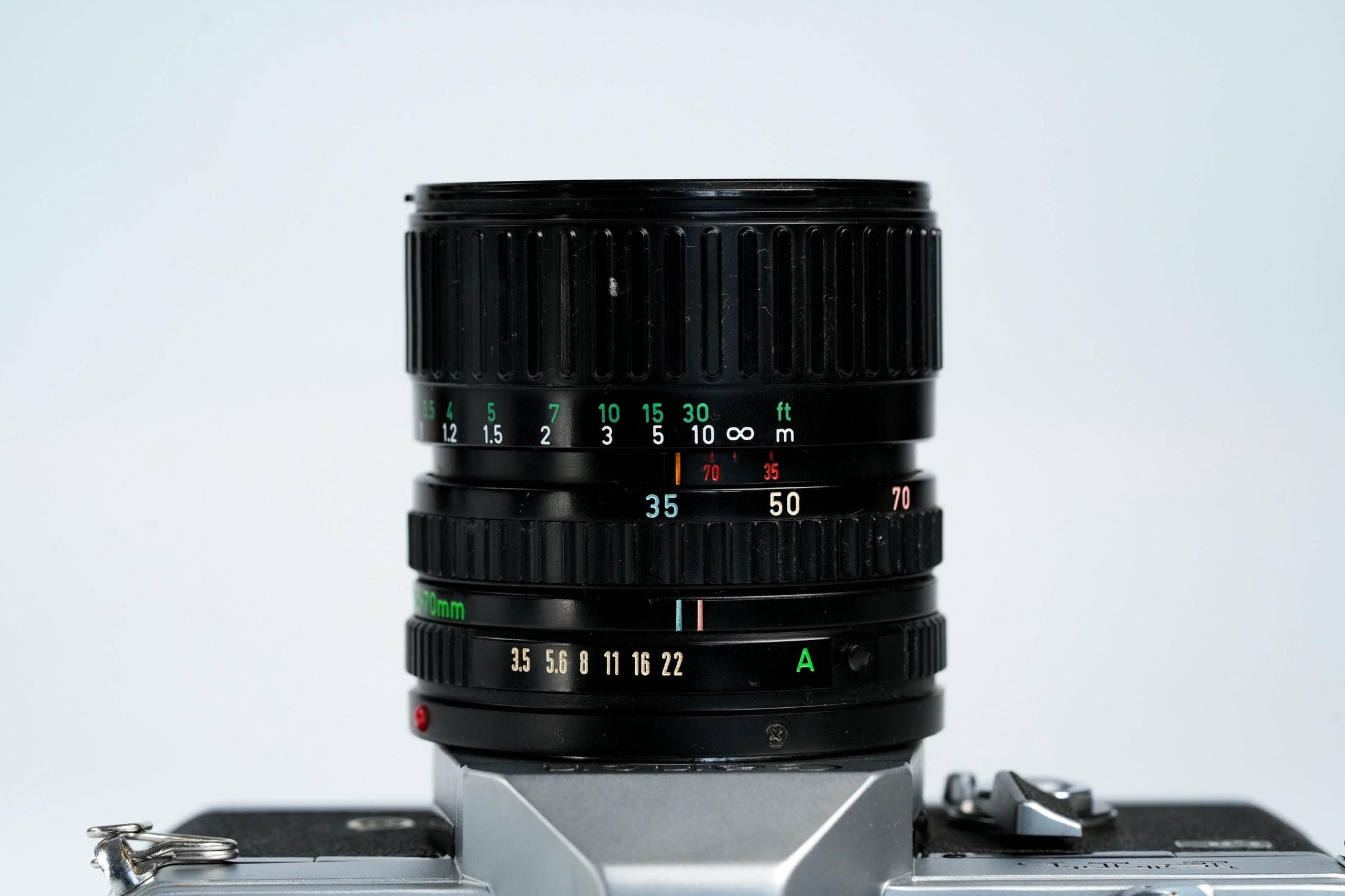 Canon FTb QL + 35-70mm f/3.5-4.5 – Volledig werkend + gratis 35mm film