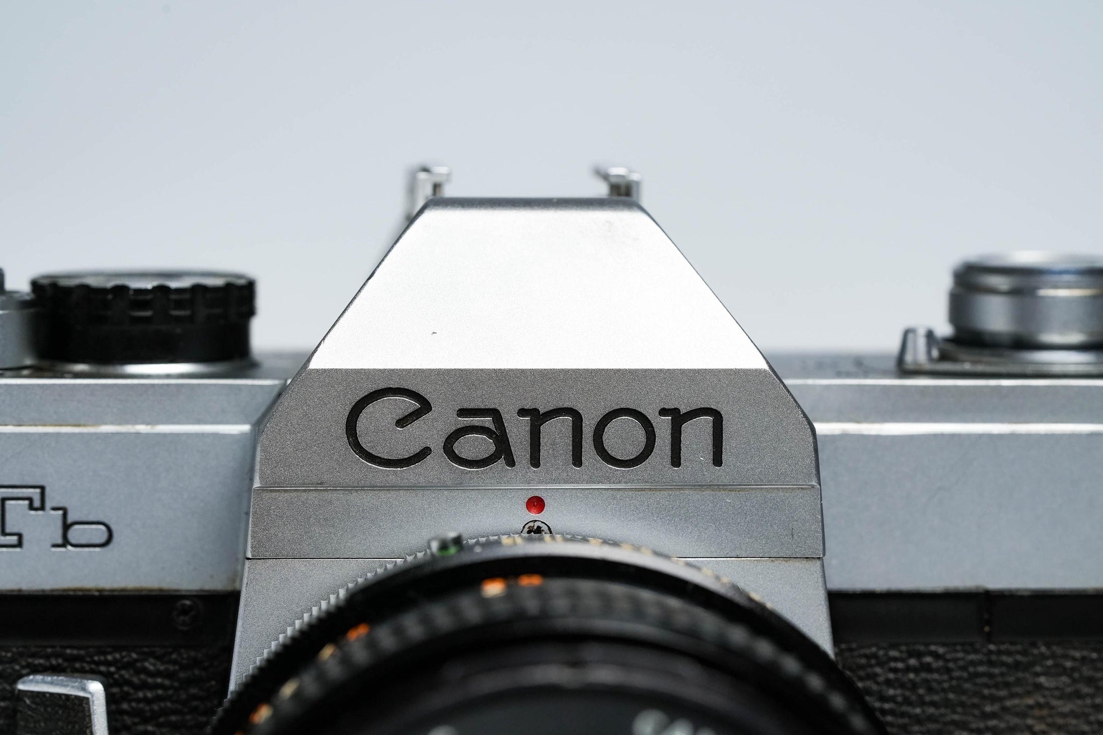 Canon FTb + 50mm f/1.8 SC + Gratis Kodak Gold – Vintage 35mm SLR | Volledig werkend