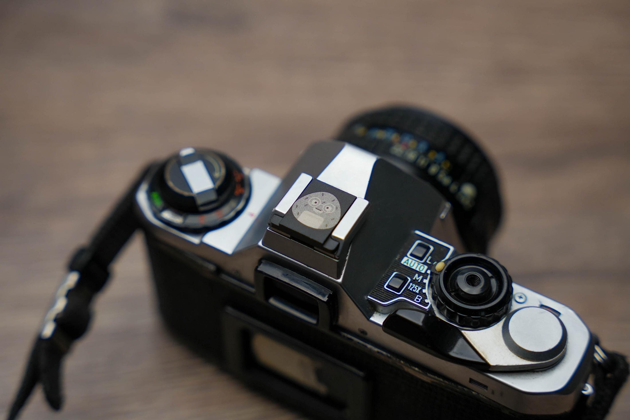 Unieke Aluminium Flitsschoen met Japanse Onigiri Gravure – Verkrijgbaar in Goud, Zilver en Zwart by Unseend