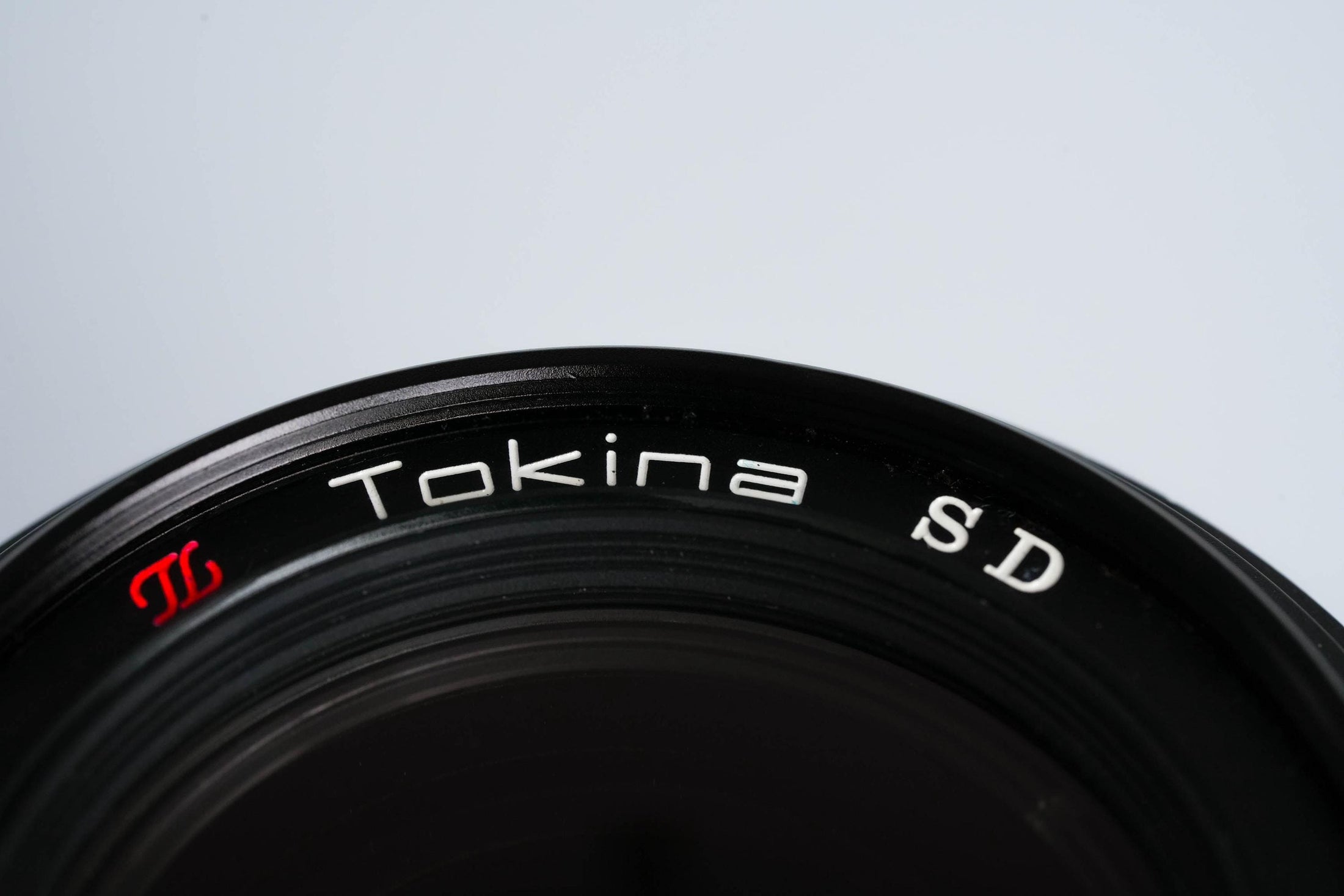 Tokina 28-70mm f3.5-4.5 (Minolta MD) – Veelzijdige Vintage Zoomlens