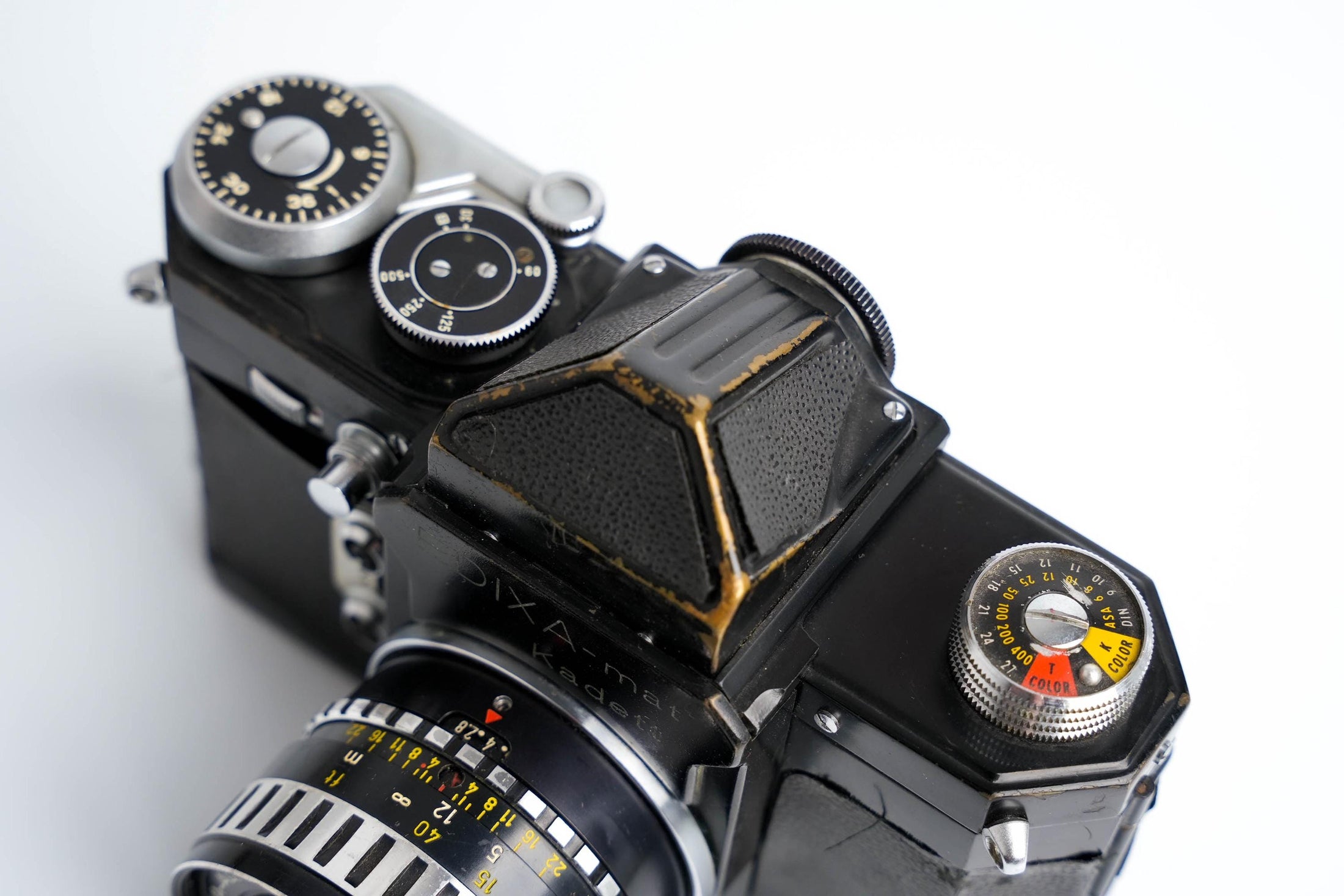 Edixa-mat Kadett – Mechanische Duitse SLR met Edixa Auto-Cassaron 50mm f/2.8 Lens
