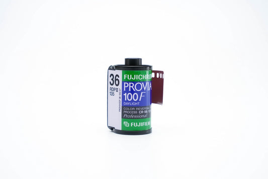 Fujifilm Fujichrome Provia 100F – Verlopen Diafilm | 35mm | 36 Exposures