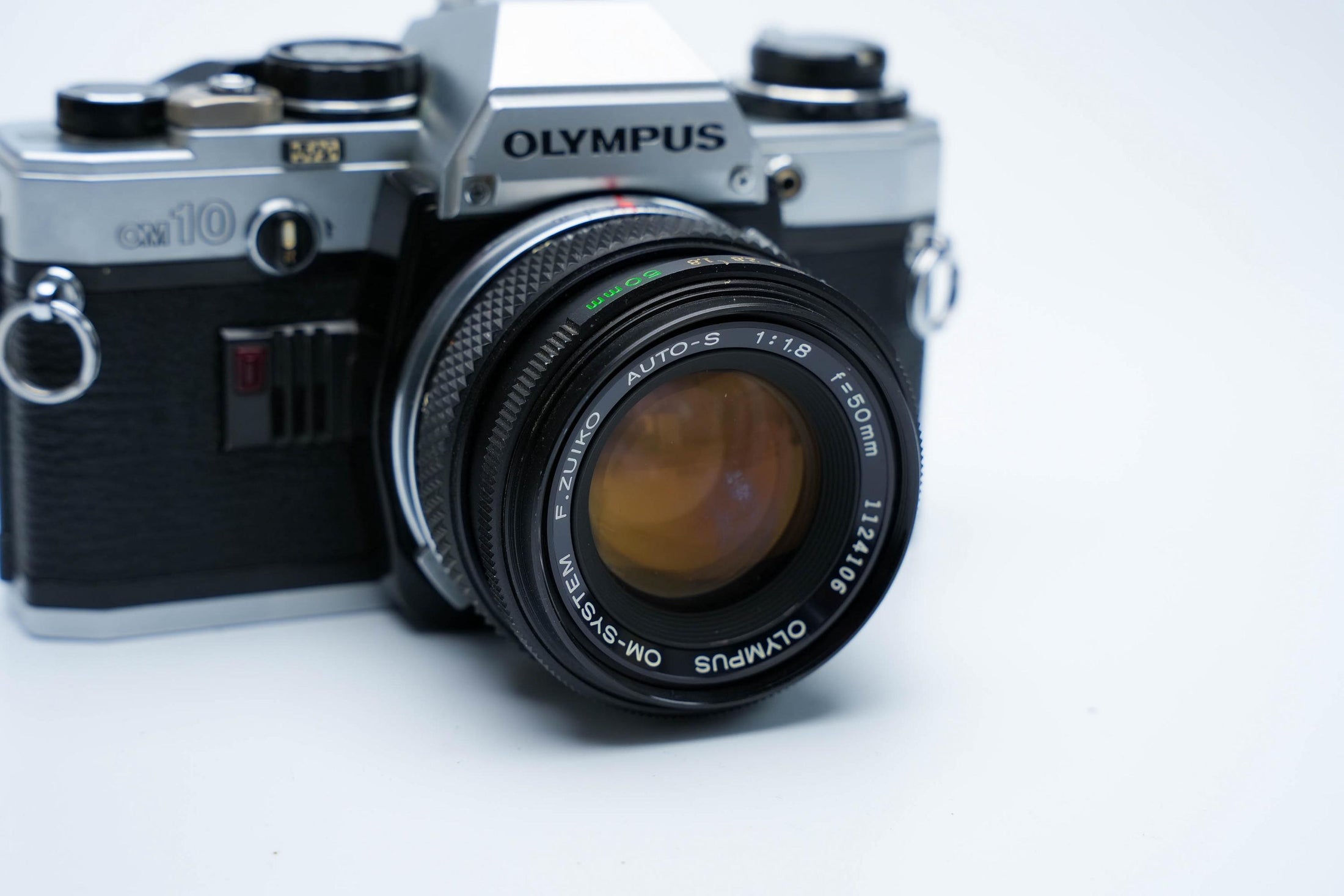 Olympus OM-10 – Zuiko 50mm f/1.8 + Gratis Kodak Gold 35mm Film