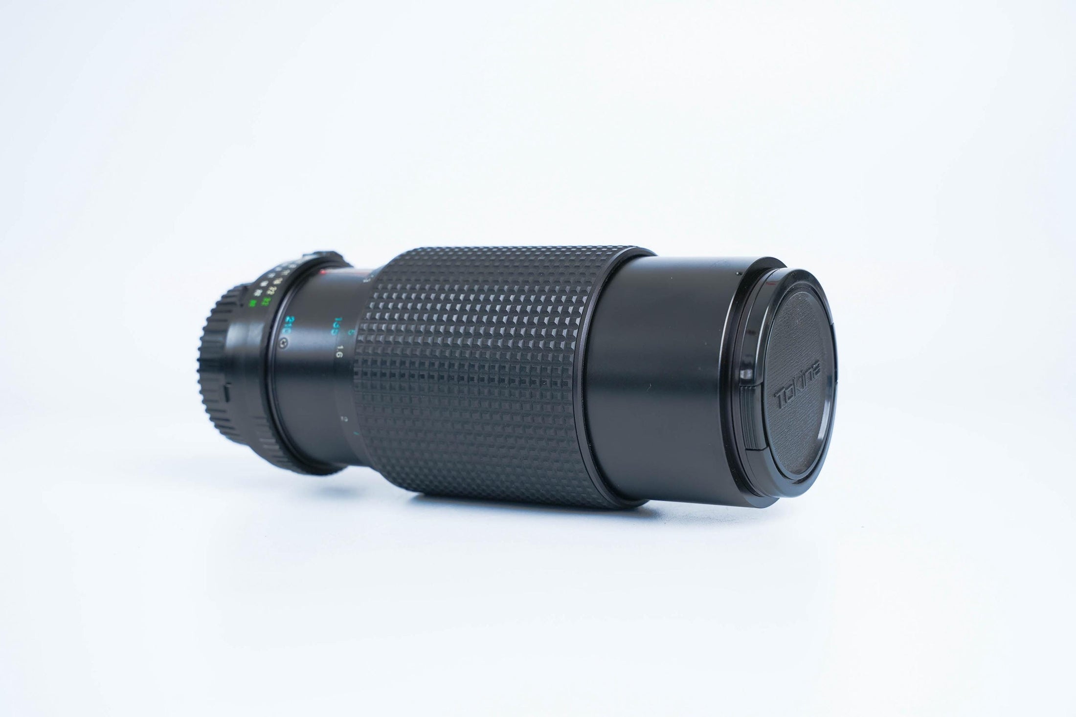 Tokina 70-210mm f/4 Telezoomlens (Minolta MD) – Vintage MF Lens | Volledig Werkend