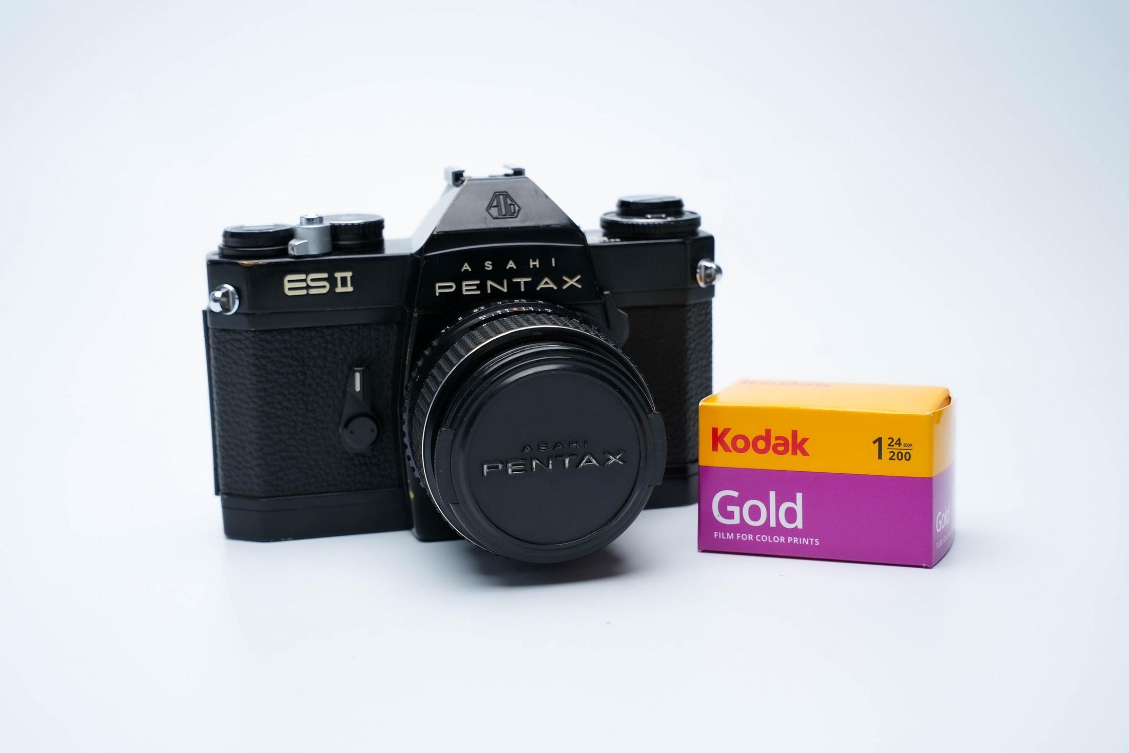 Pentax ES II + Takumar 50mm f/1.4 + Gratis Kodak Gold 35mm Film