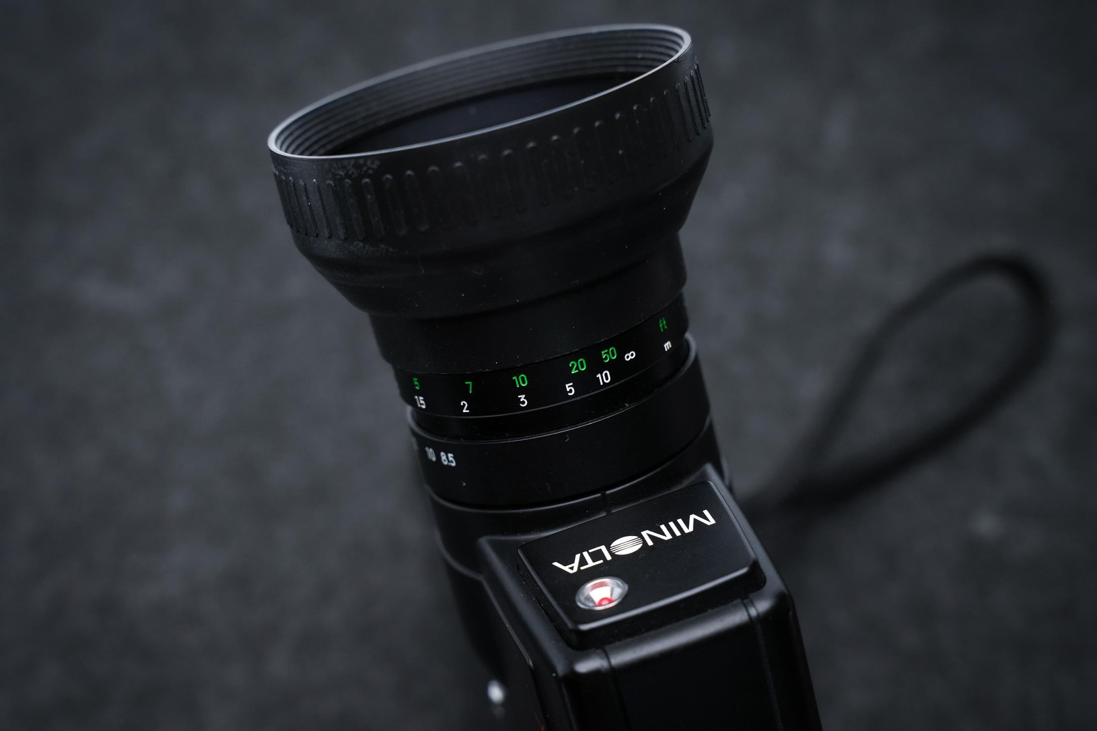 Minolta XL 401 Super 8 Camera uit 1978 – Zwart model met f/1.2 Rokkor-lens – voor creatieve filmmakers, reizigers en retroverzamelaars