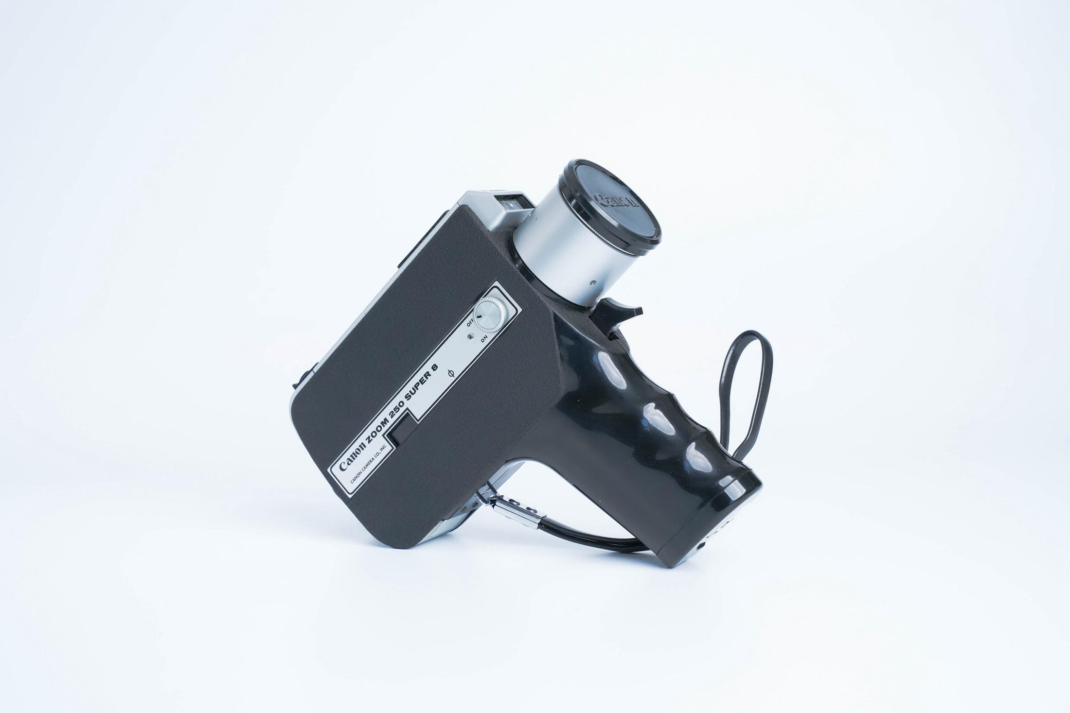 Canon Zoom 250 Super 8 – Vintage Filmcamera met 10.8-27mm Lens | Compleet en Werkend