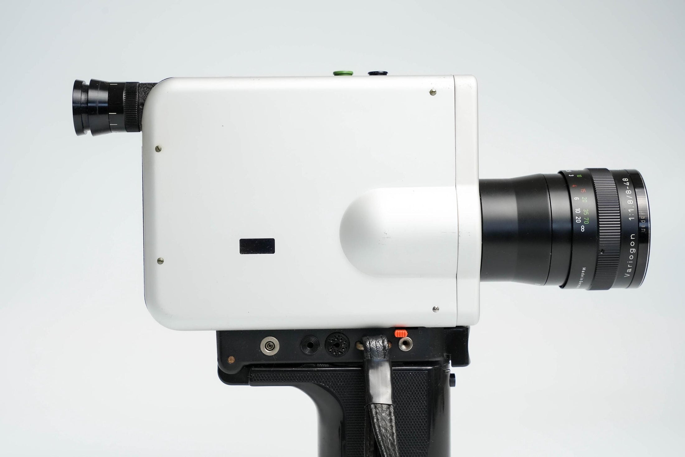 Nizo 481 Super 8 Filmcamera – Vintage Bauhaus Design, Volledig Werkend