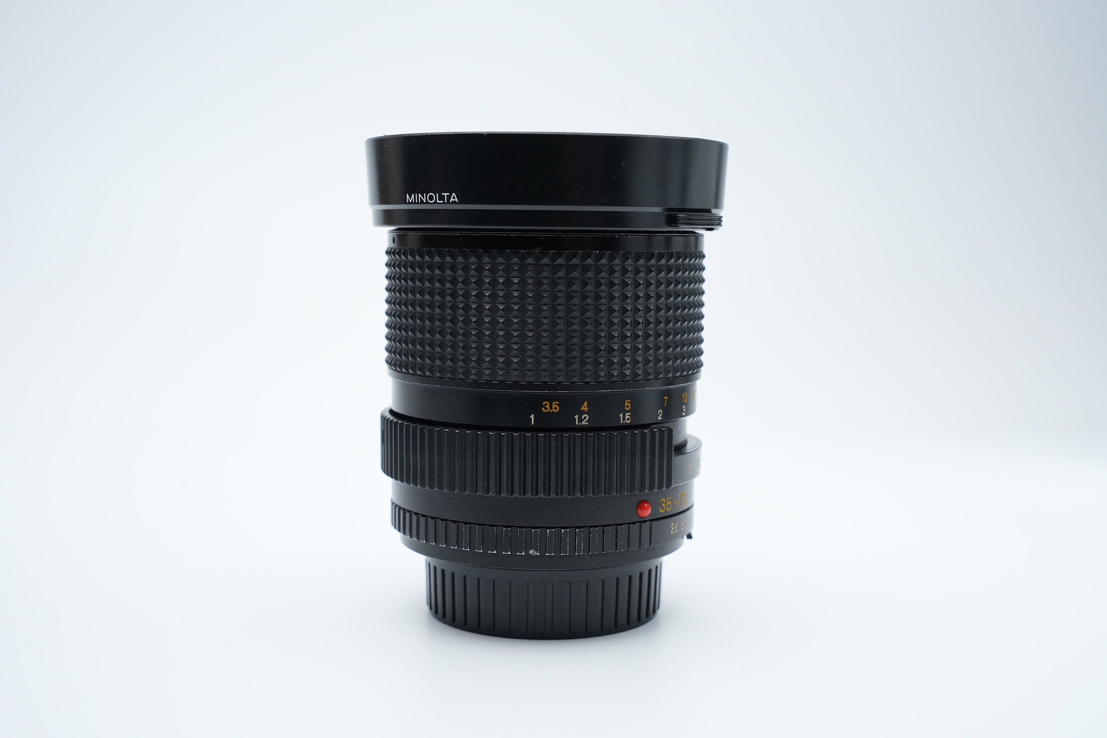 Minolta MD 35-70mm f/3.5 Macro Zoom Lens met Zonnekap