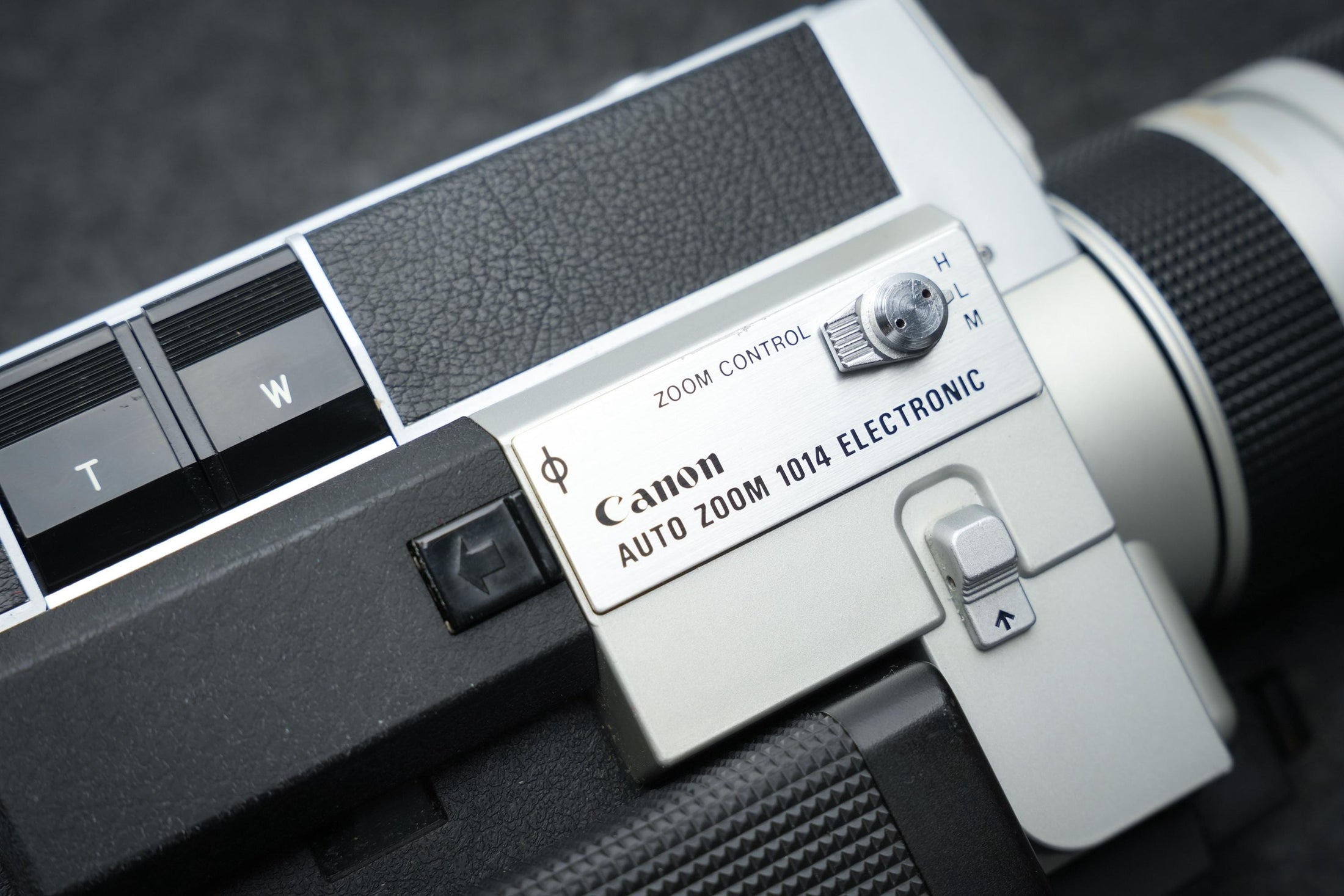 Canon Auto Zoom 1014 Electronic – Super 8 Filmcamera – 1973 – Zilver-Zwart – 10x Zoom – Macro Lens – Voor Cineasten & Verzamelaars