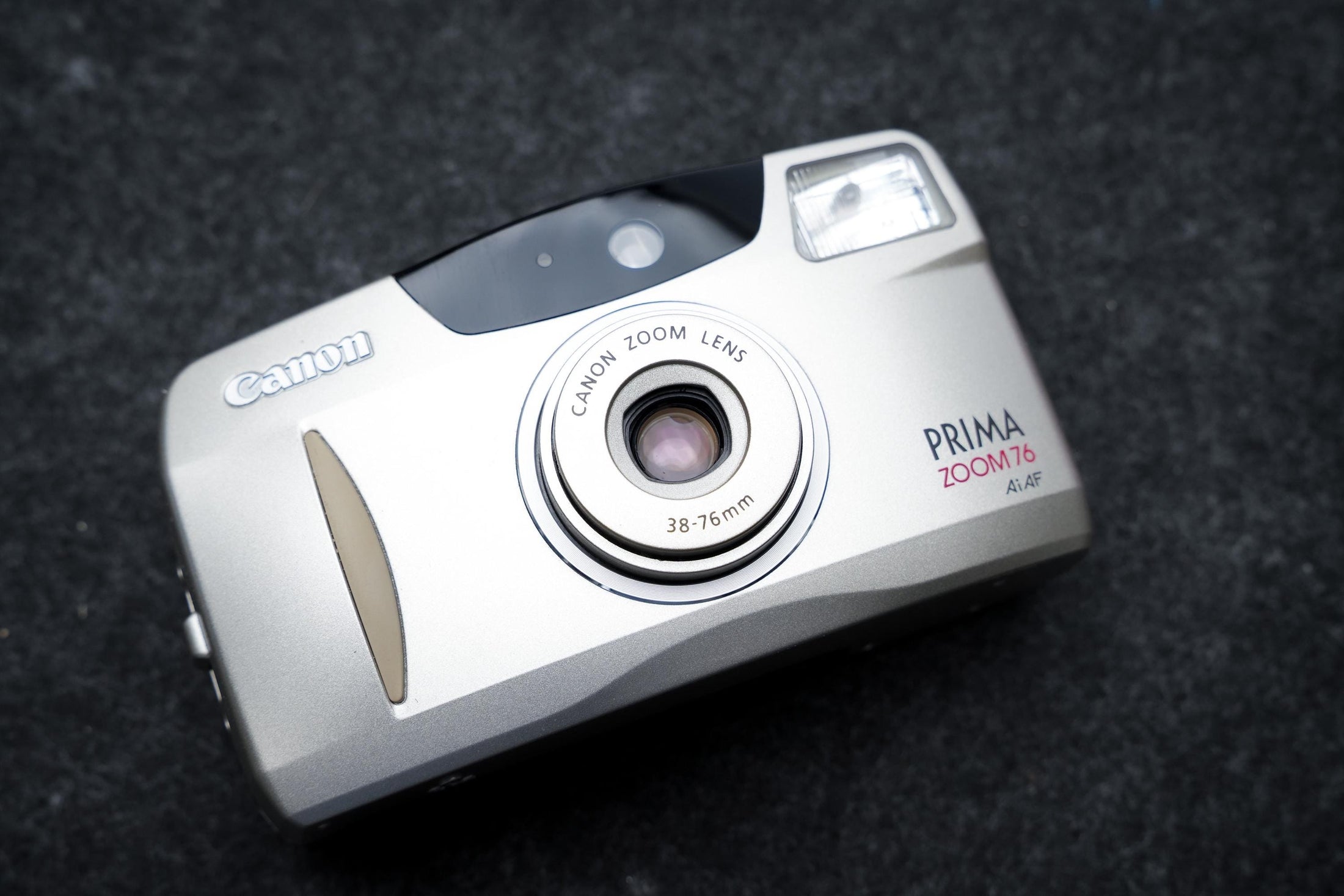Canon Prima Zoom 76 + gratis 35mm film – 35mm point-and-shoot camera – 1999 – nieuw in doos, old stock