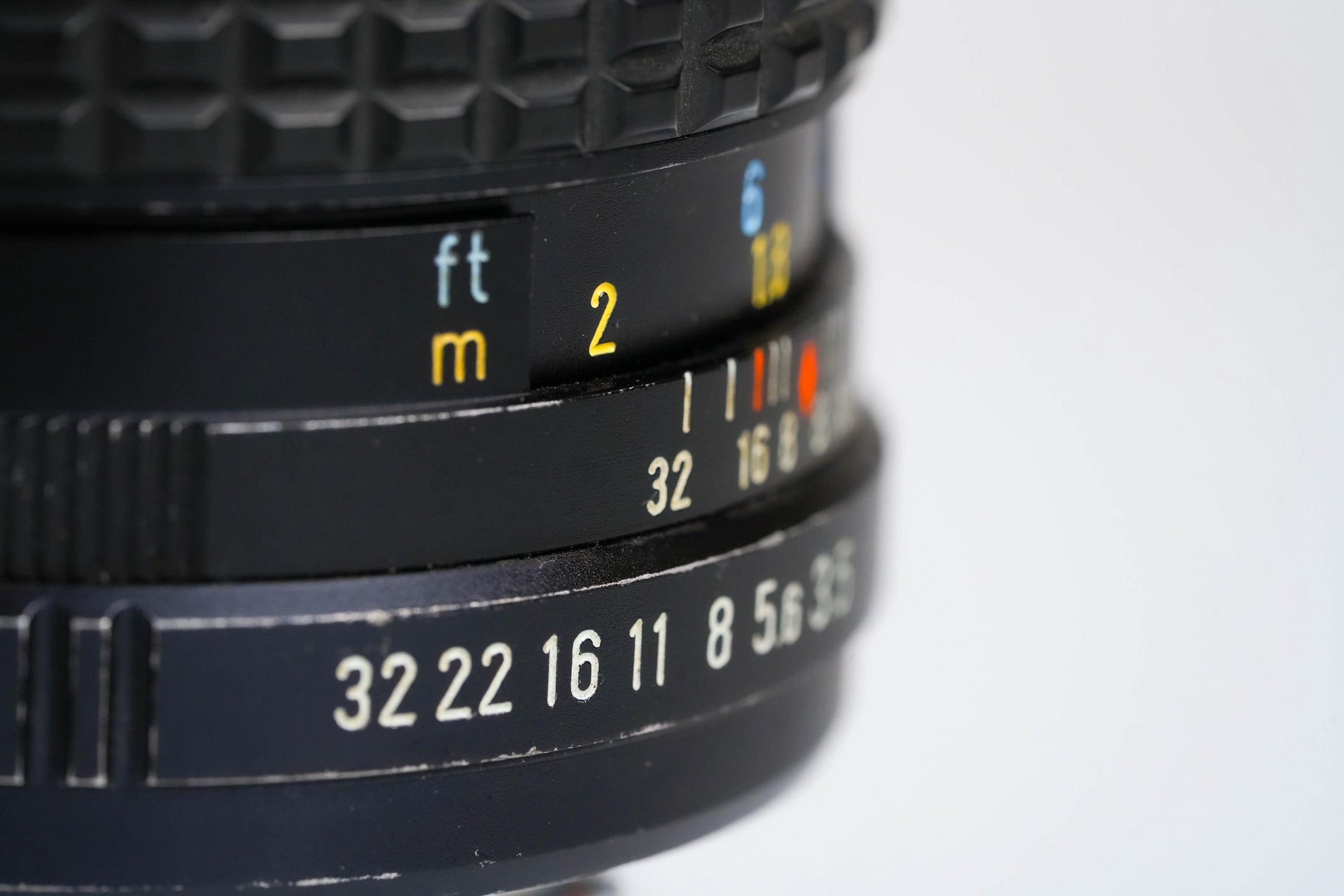 Pentax-M 135mm f3.5 – Compacte Telelens met Karakter
