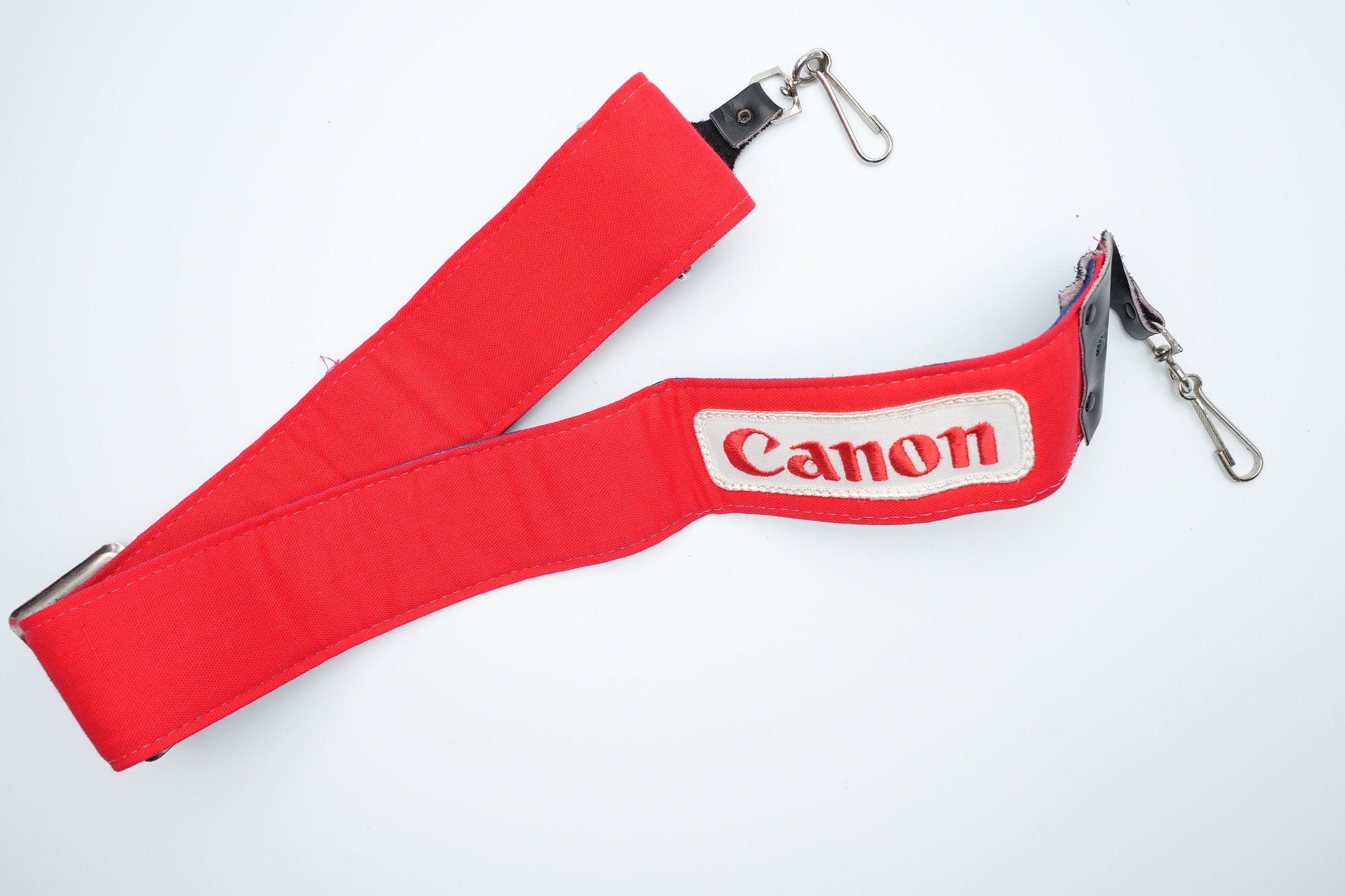 Zeldzame Rode Canon Cameraband – Vintage Stijl, 100 cm / 39.4 inch – Stevige en Comfortabele Draagriem