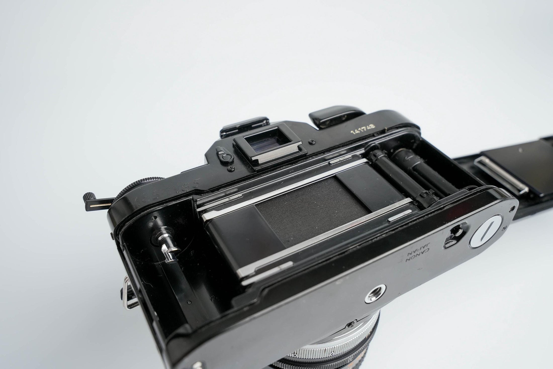 Canon A-1 Zwart – Vintage 35mm SLR met Canon FD 50mm f/1.8 Lens – Getest en Werkend
