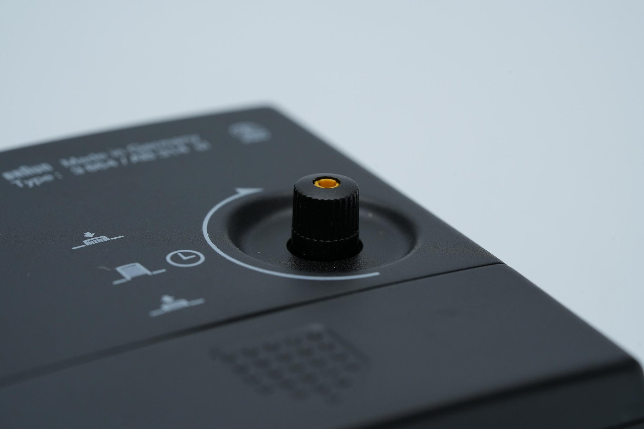 Braun AB 314 SL Quartz Reisklok – Exclusieve ABN Amro Uitgave, Made in Germany by Unseend