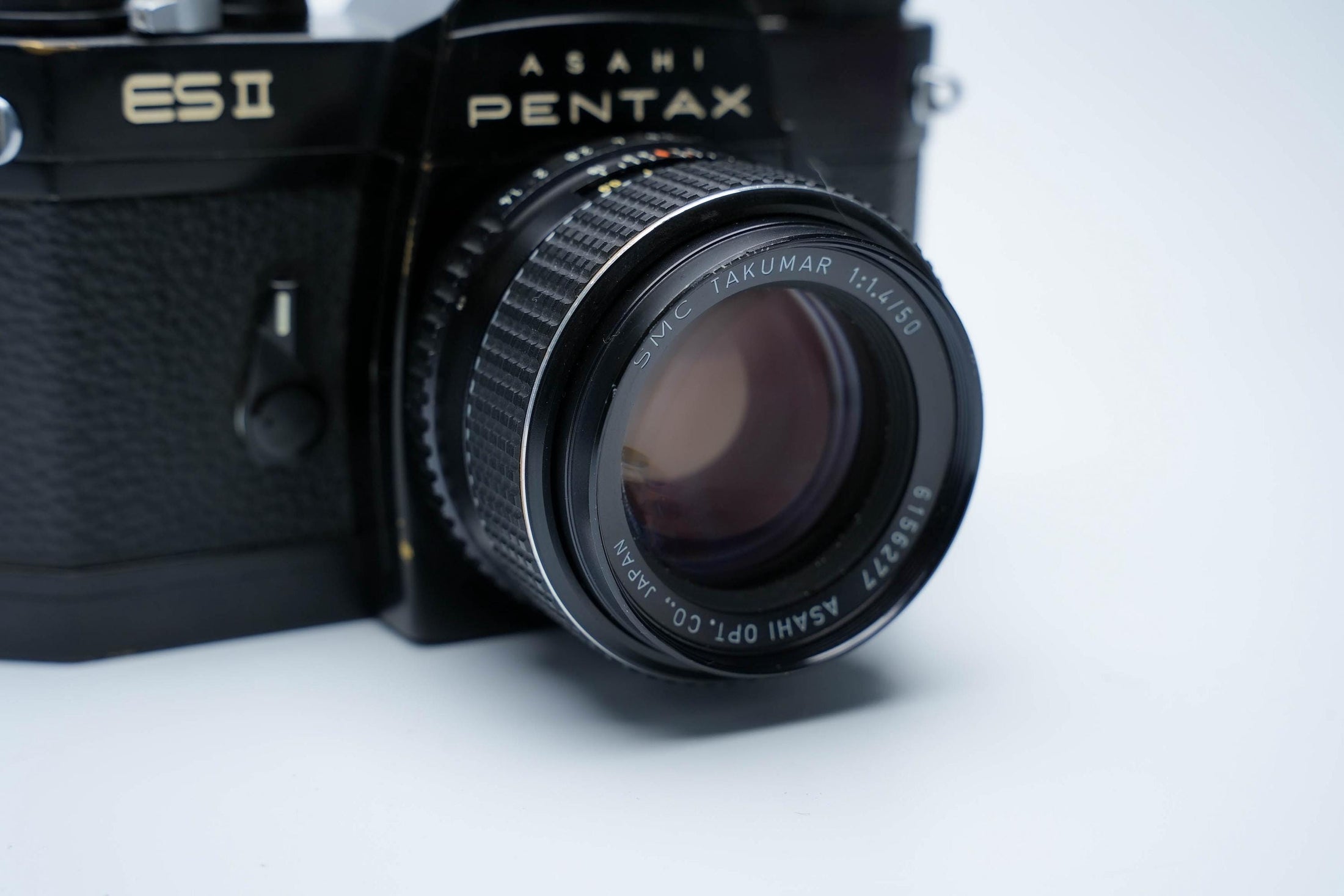 Pentax ES II + Takumar 50mm f/1.4 + Gratis Kodak Gold 35mm Film
