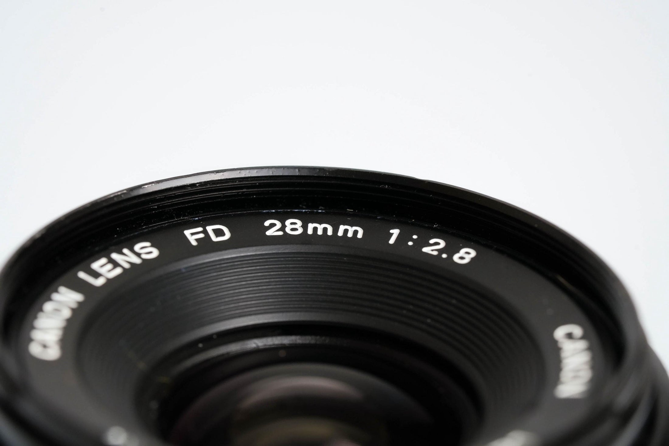 Canon FD 28mm f/2.8 – Klassieke Groothoeklens voor FD-mount