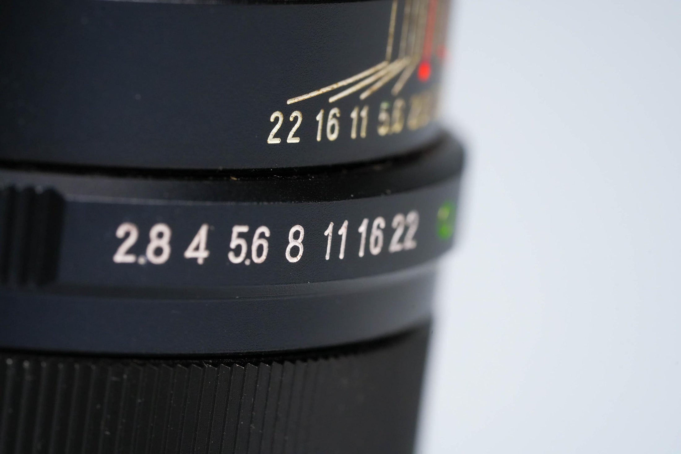 Tokina 135mm f/2.8 – Vintage Telelens voor Canon FD