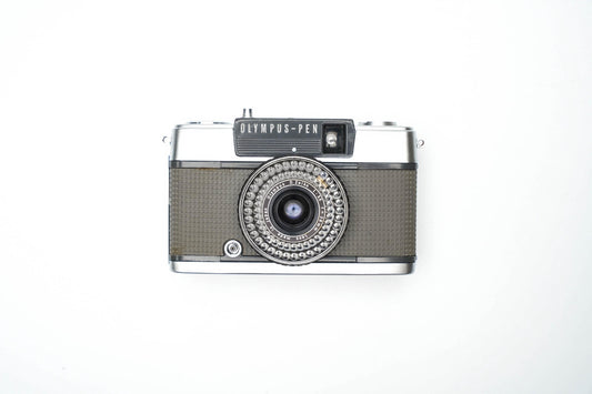 Olympus Pen EE-2 – Compacte Half-Frame Camera | Volledig Werkend