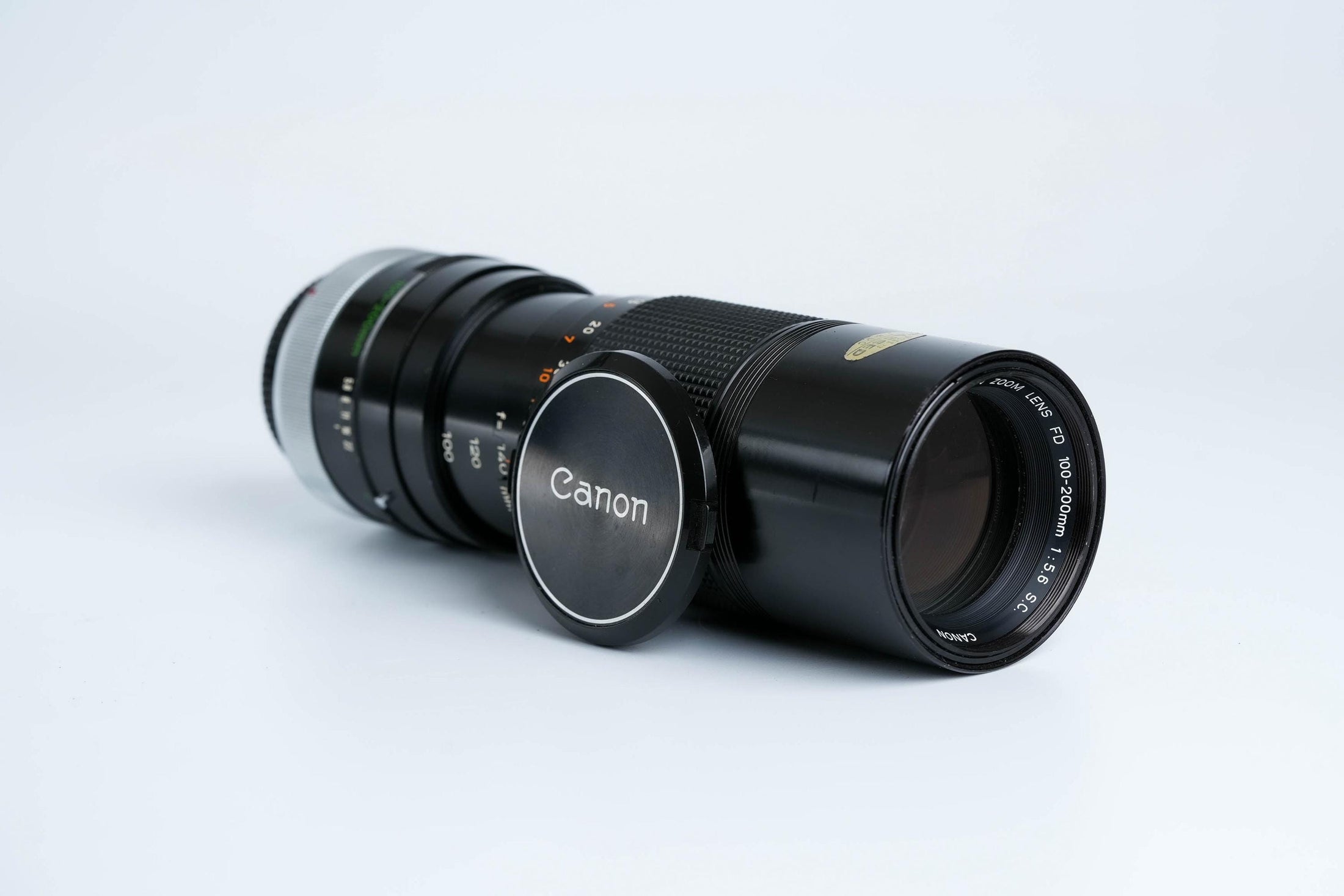 Canon FD 100-200mm f/5.6 S.C. Telezoom – Vintage Klassieker met Canon Super Coating