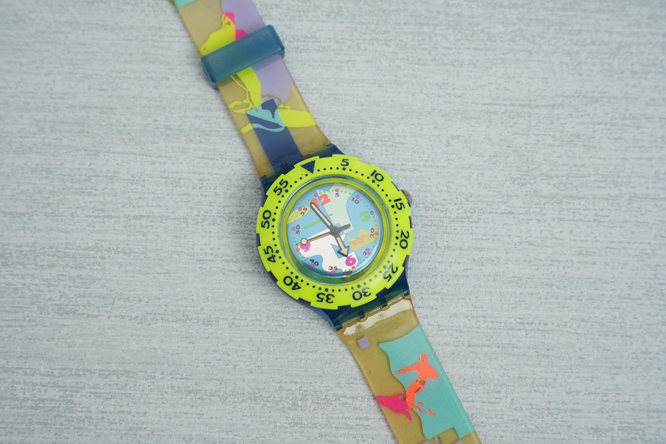 Swatch Scuba 200 "Over the Wave" SDN105 - Unseend