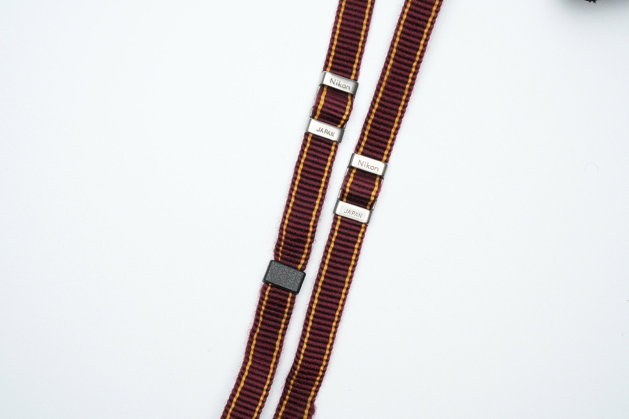 Nikon camera strap - Unseend