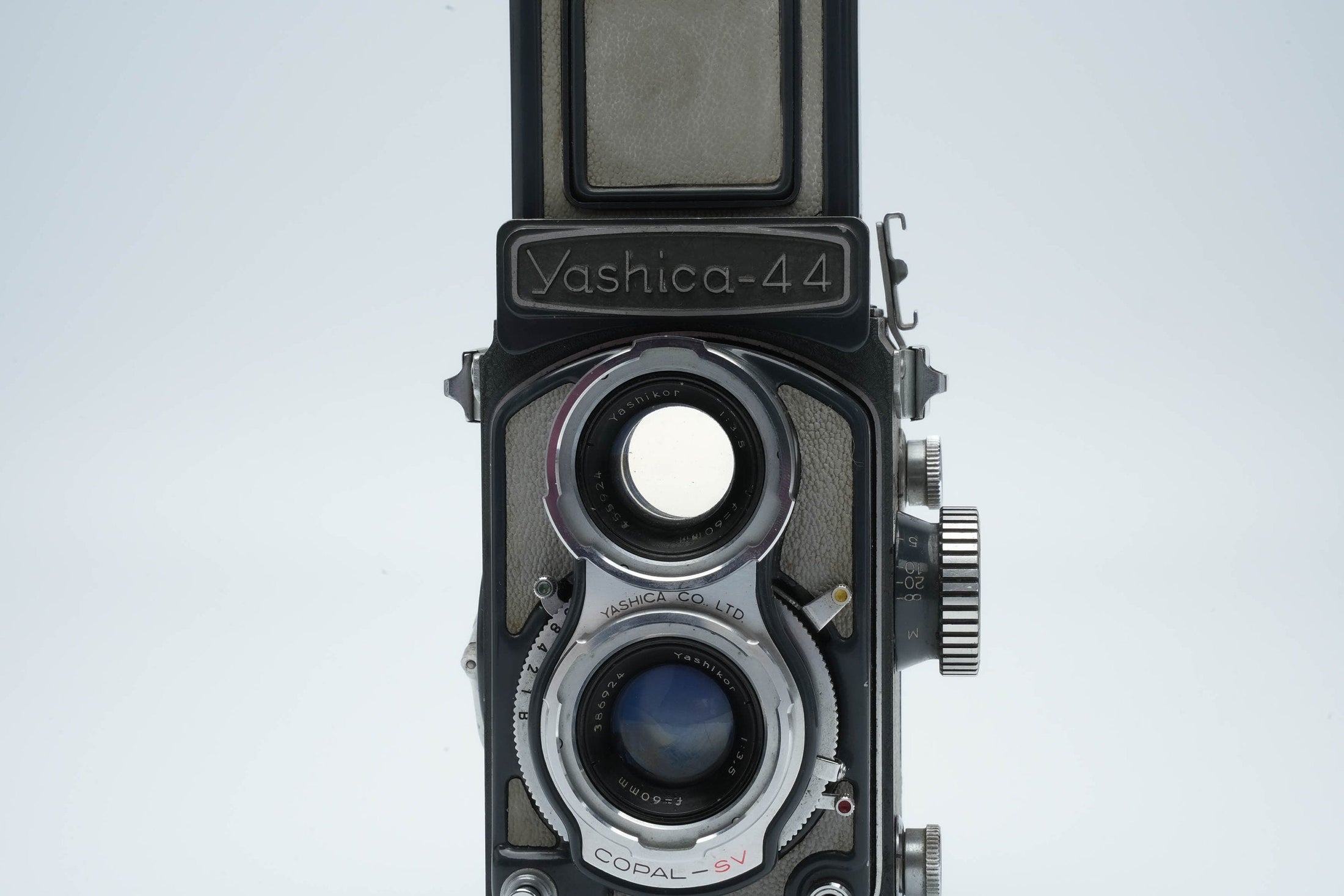 Yashica 44