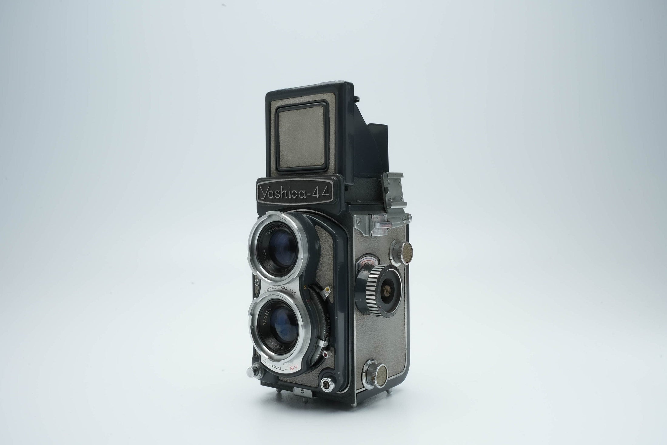 Yashica 44